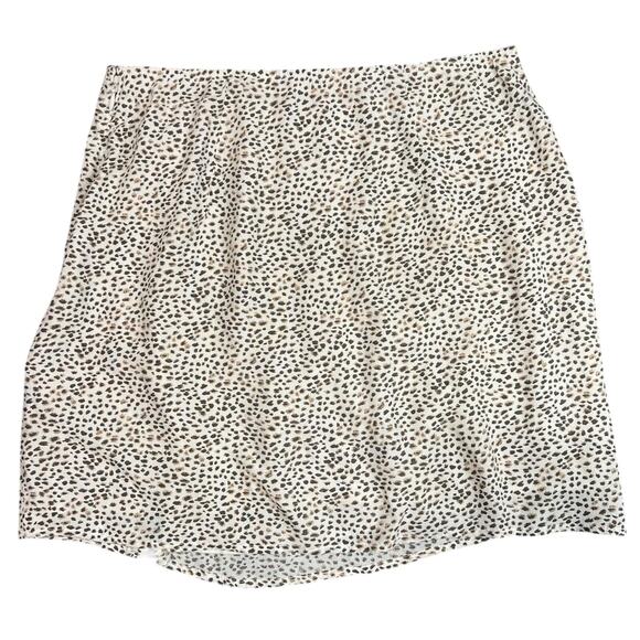 white abercrombie cheetah print skirt - Picture 7 of 7